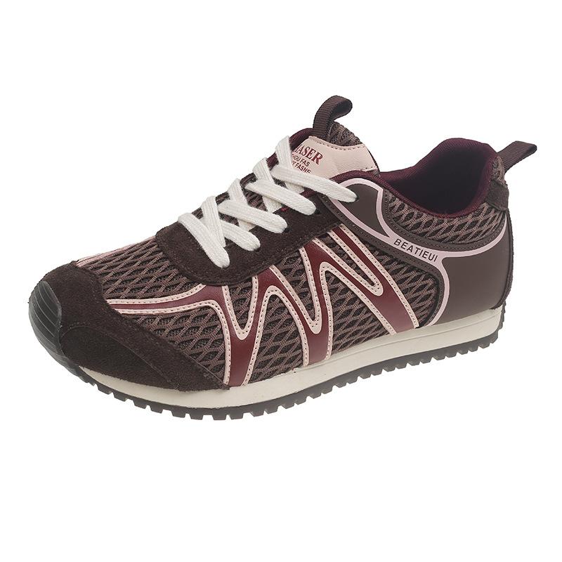 

Mesh breathable German training shoes women s 2025 summer new thick-soled versatile casual little white shoes lightweight sports Forrest Gump shoes 40 коричневый