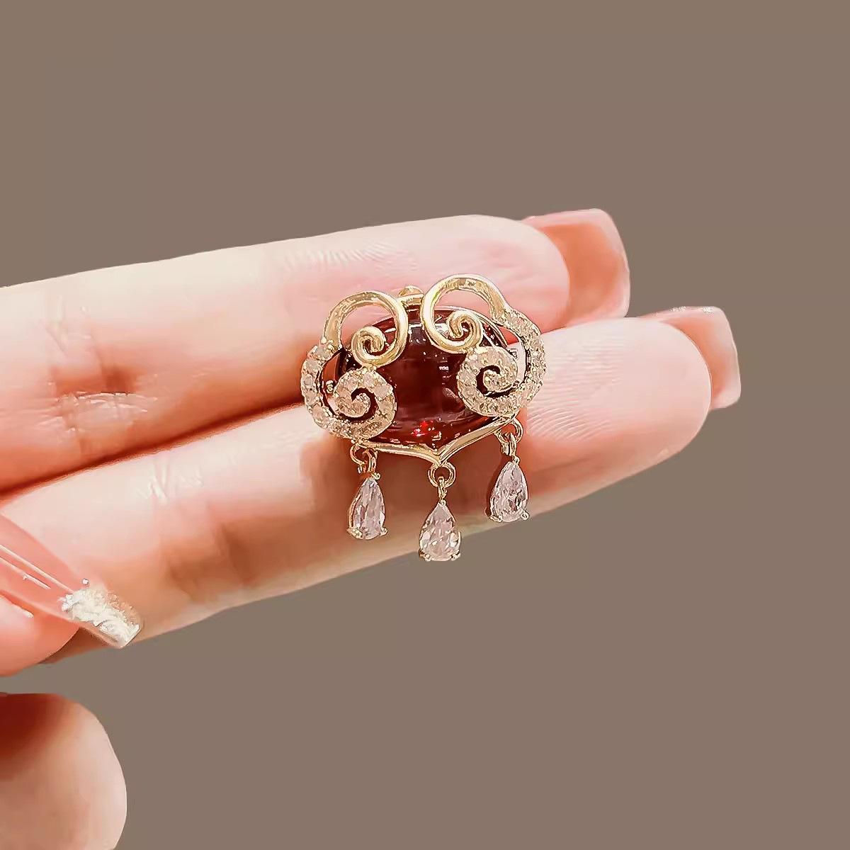 

Брошь-замок Сянъюнь Жуи, Девушка в традиционном китайском стиле, Зажим-бабочка и аксессуар для праздничных случаев