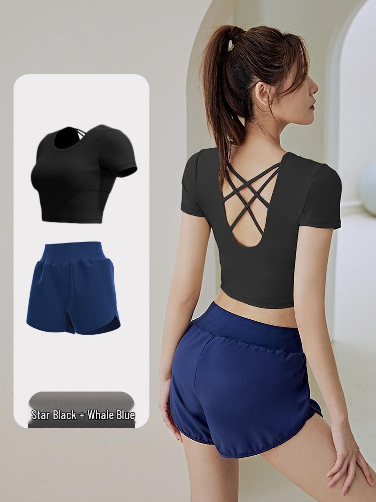 Damen Schnelltrocknendes Yoga-Set: Gepolstertes Kurzarm-Top & Enge Shorts für den Sommer
