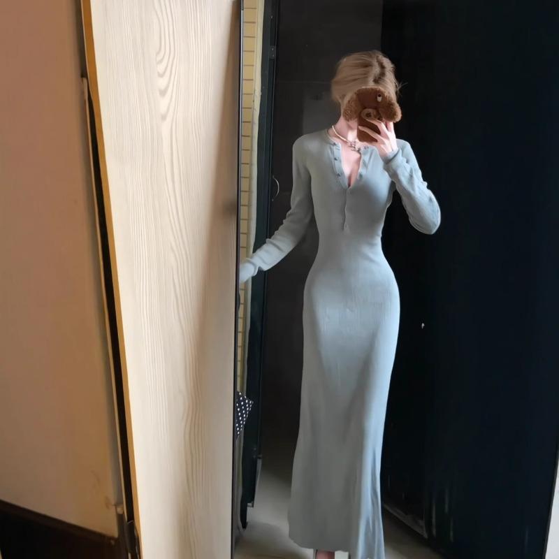 New early autumn atmosphere, wearing temperament, thin inside, bottom long-sleeved knitted dress, long dress