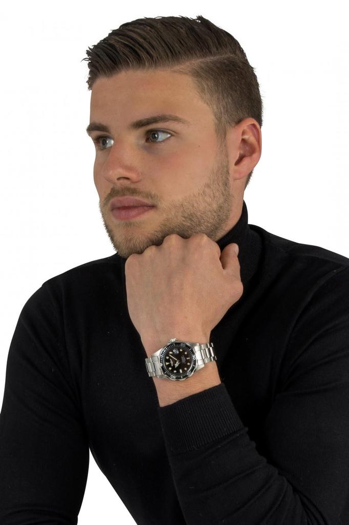 Pro Diver Quartz Case Silver Stainless Steel Strap Black Dial 8932 Genuine Imported Product [Invicta] 37.5mm Men's [Item]