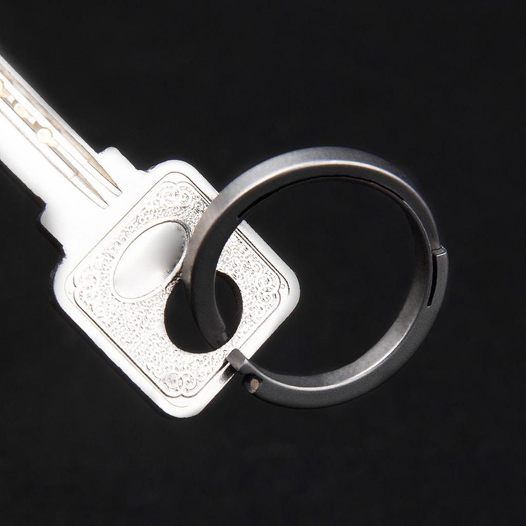 Portable Titanium Flat Keychain Rings Split Side Pushing Key Rings Heavy Duty Key Rings for Dog Tag Easy to Use