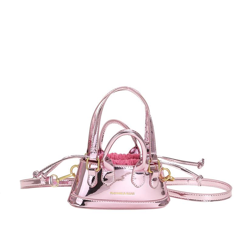 

Mini small bag new 2025 Korean version fashion patent leather glossy small square bag ins Internet celebrity messenger shell bag women рожевий