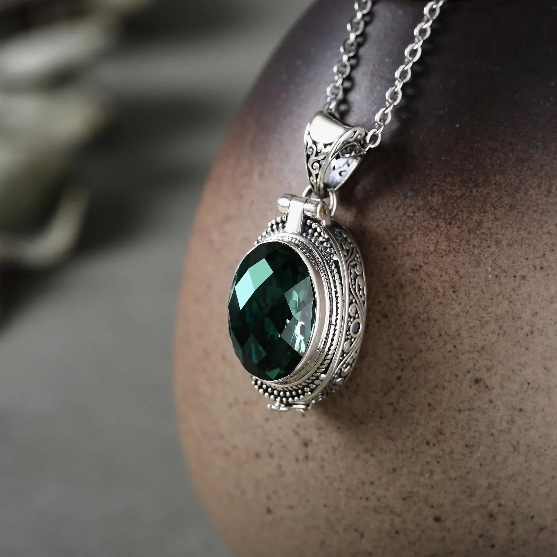 

Beautiful Vintage Locket Set Large Green Crystal Women Necklace Fashion Charm Prom Party Jewelry Accessory Gift