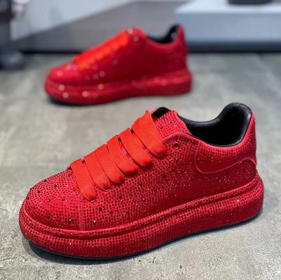 Mode Luxus Designer Mode Herren Rot Schwarz Strass Plateau Schuhe Lässige Slipper Mokassins Männlich Rock Hip-Hop Walking Sneakers