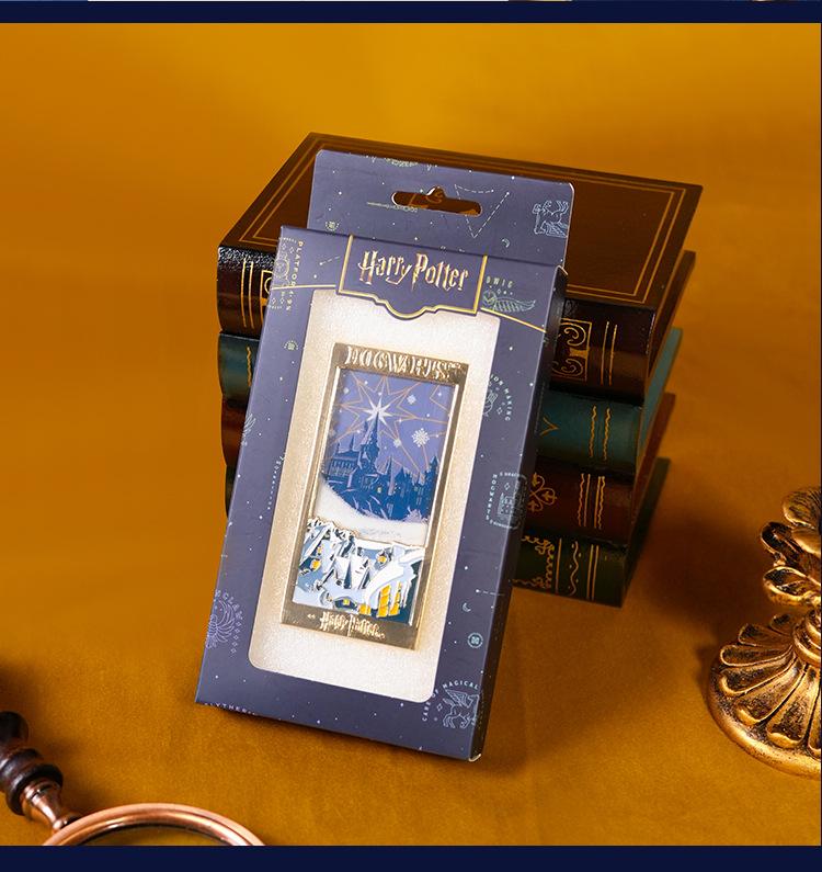Harry Potter Schloss Leuchtender Treibsand 3D Kühlschrankmagnet - Kreatives Retro-Geschenk