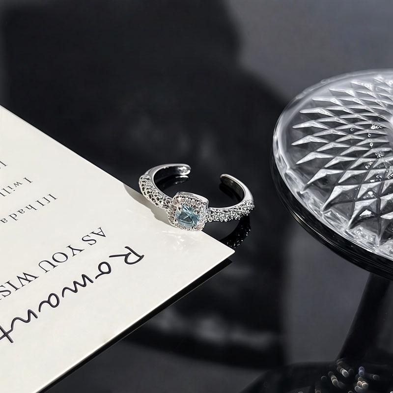 Square Sugar Ring: Women's Luxurious Gemstone Stackable Ring – Geometric Design Cool Style Accessory