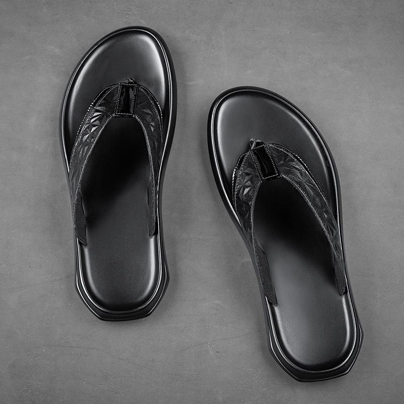 Fashion New Classic Men Slippers Quick Dry Beach Shoes Summer Outdoor Sandals Simple Slides Outdoor Male Flip-flops Versatile Half Drag