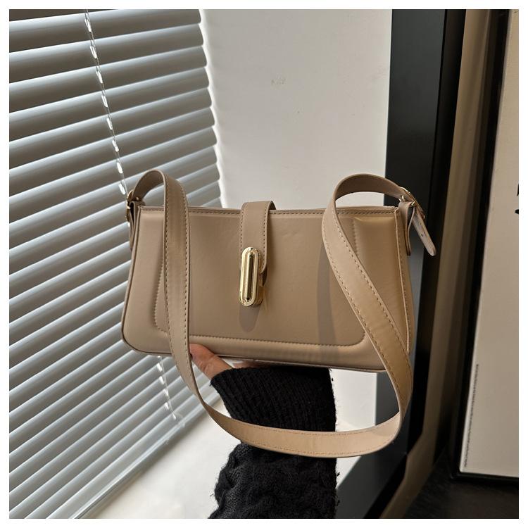 

This year s popular silver underarm bag, new trend fashion in the summer of 2025, single shoulder simple oblique span chain bag хаки