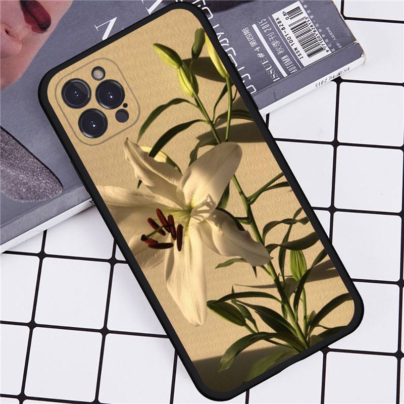 Lily Flowers Phone Case For iPhone 14 11 12 13 Mini Pro Max 8 7 6 6S Plus X SE 2020 XR XS Funda Case