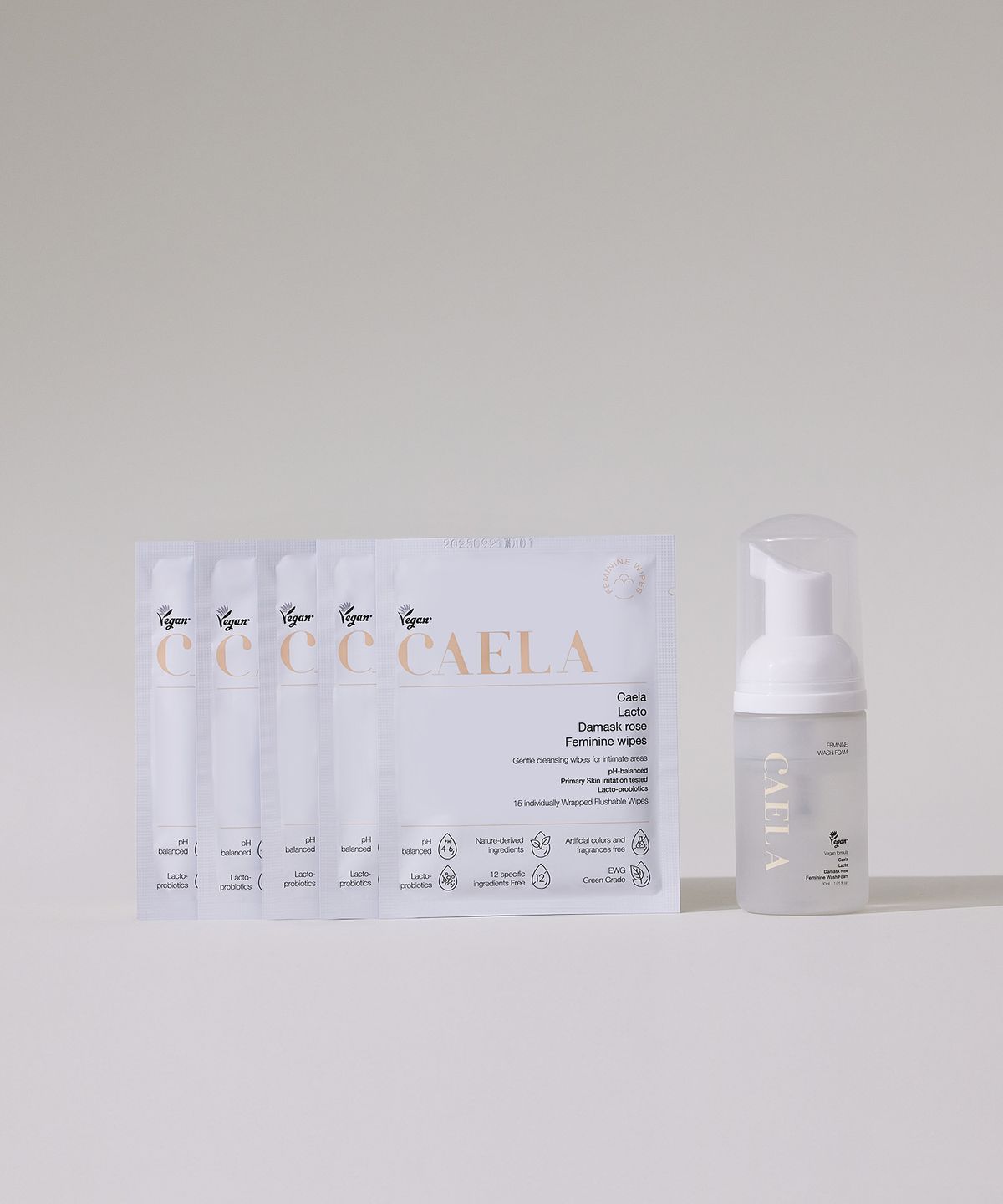 Feminine Wash Travel Kit (Foam 30ml + Tissues 5 Sheets)