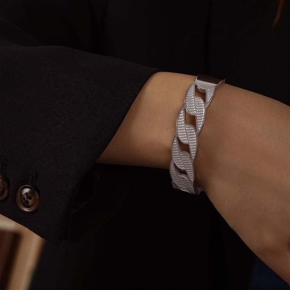European & American Chain-Style 18K Gold-Plated Titanium Steel Hollow Bracelet