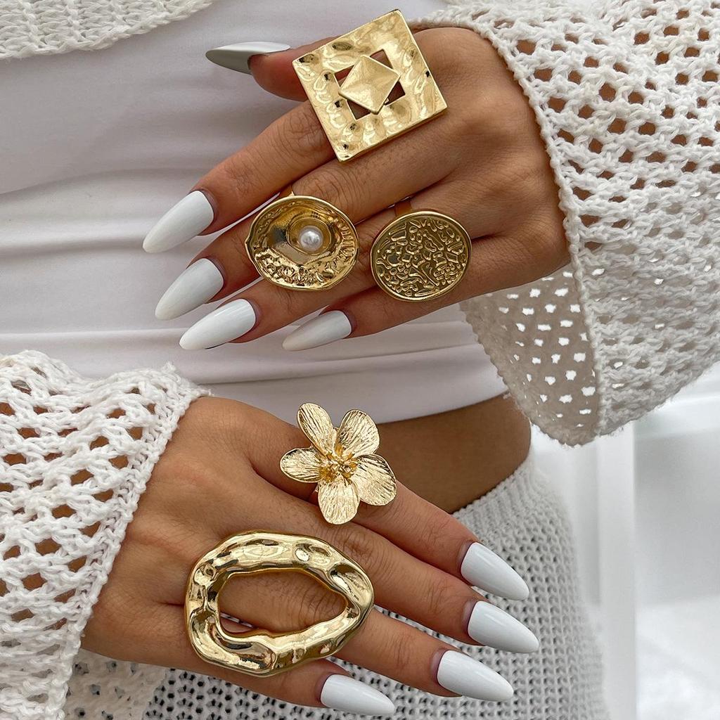 Luxury European & American Geometric Square Ring Set: Stylish Irregular Hollow Design In Alloy