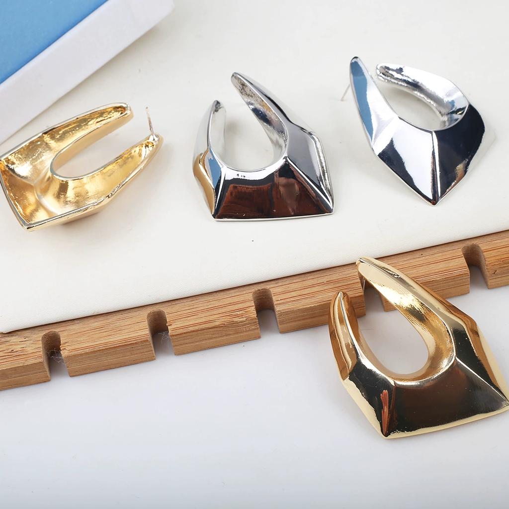 Exaggerated irregular shape geometric metal line earrings triangular rhombus high sense unique retro stud earrings