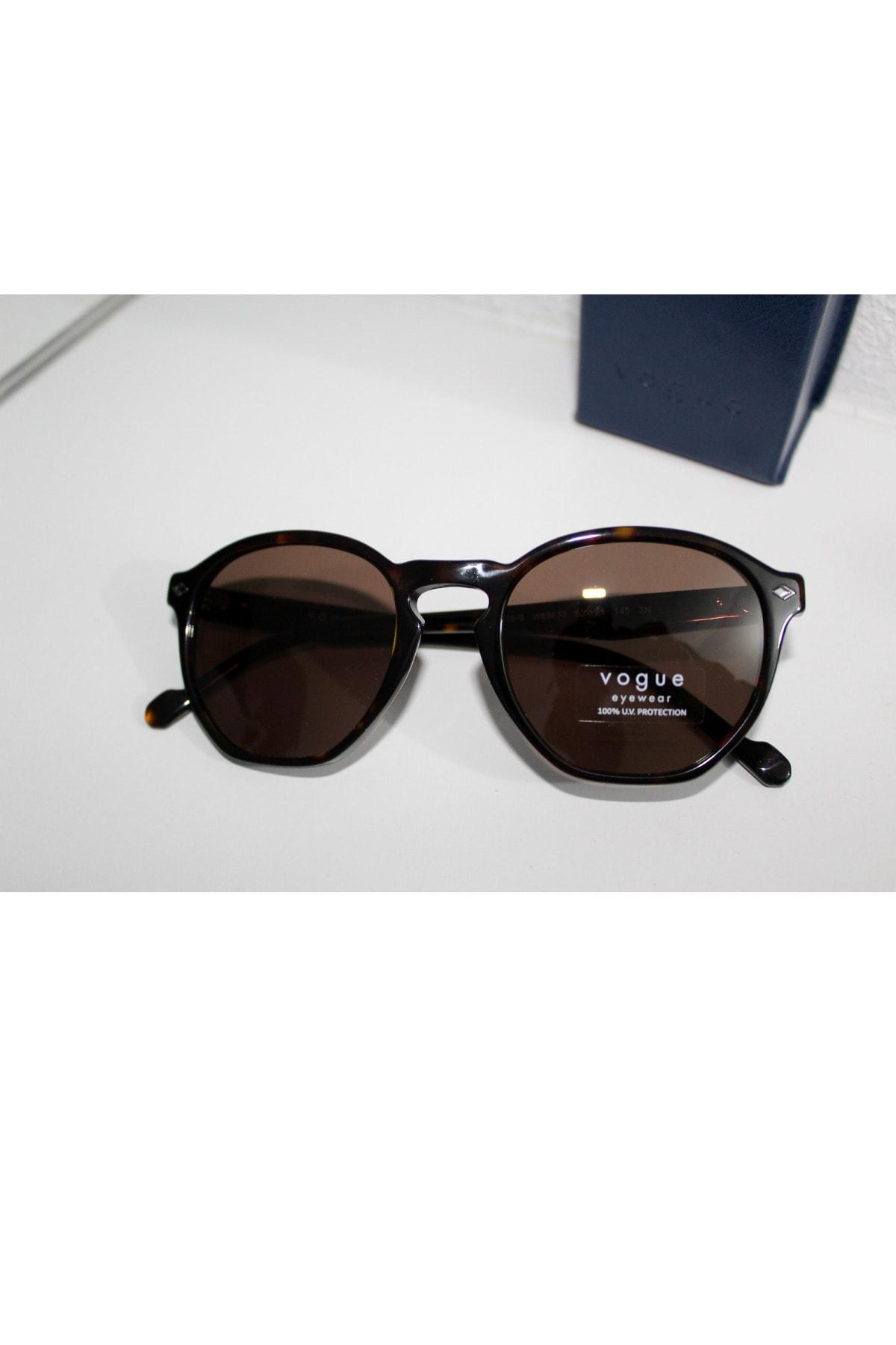 

Vogue Vo5368S W65673 Солнцезащитные очки унисекс в коричневой оправе