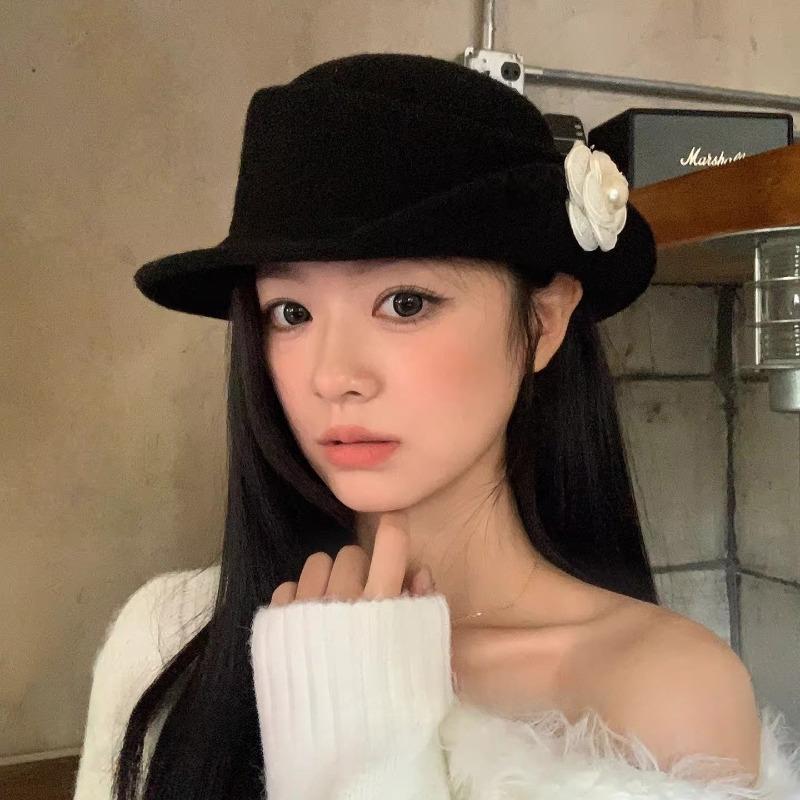 Autumn Winter Fedoras For Women Outdoors Warm Hepburn Style French Elegant Pearl Flower Beret Hat Vintage Studio Fisherman Hat