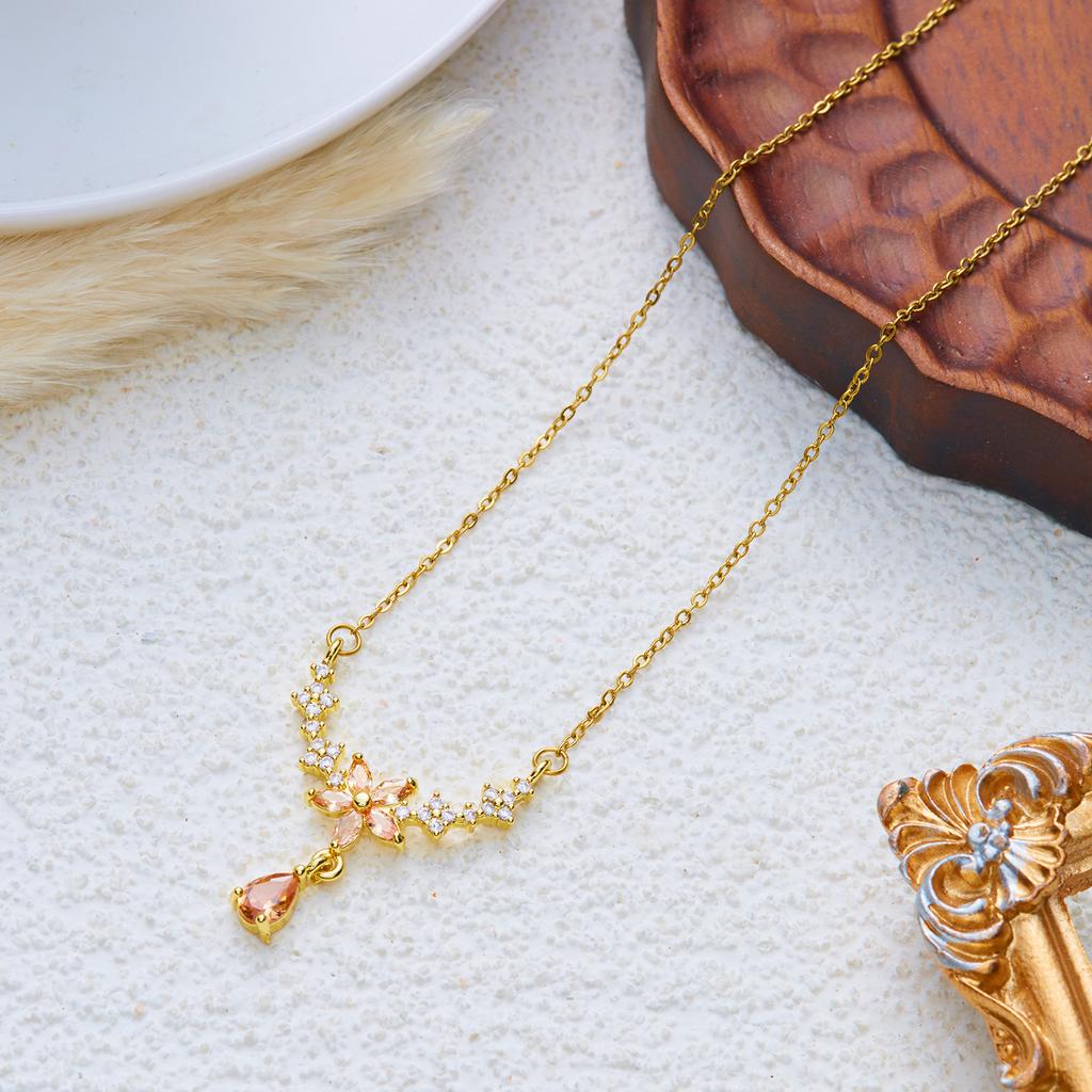 Multicolor Zircon Flower Cluster Pendant Necklace for Women Minimalist Gold Plated Heart Choker Wedding Statement Jewelry Gifts