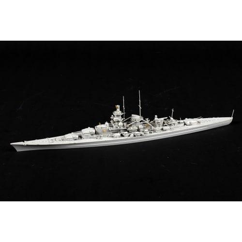 Trumpeter 1/700 German Navy Battleship Gneisenau Plastic Model 06736 Molded Color