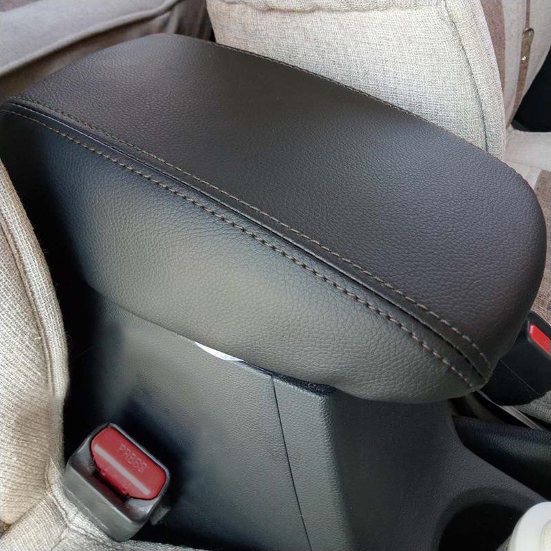 

Leather Armrest Cover Pad for Hyundai IX25 2015-2018 Models - Full Coverage Interior Modification
