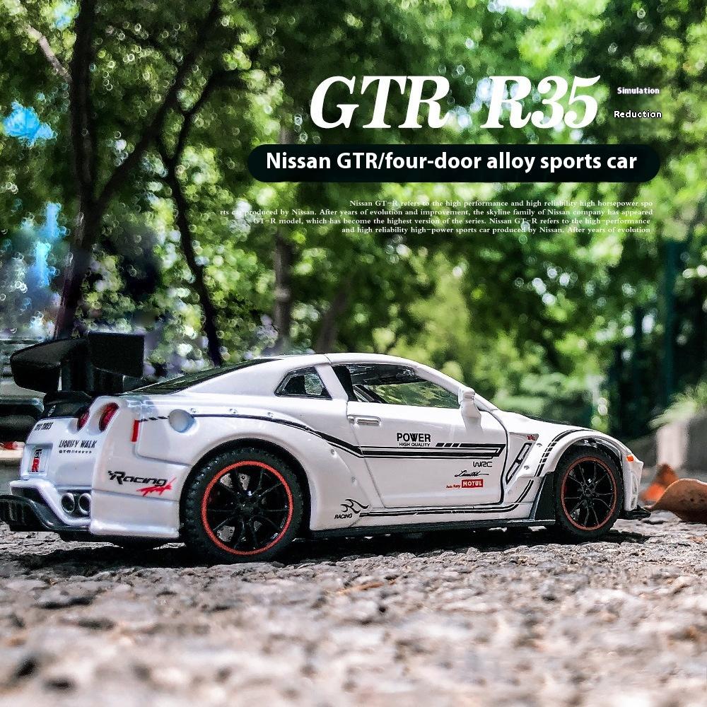 1/32 Scale Nissan GTR R35 Alloy Sports Car Diecast Model Sound & Light Desktop Collection Decorative Gift Boys Display Ornament