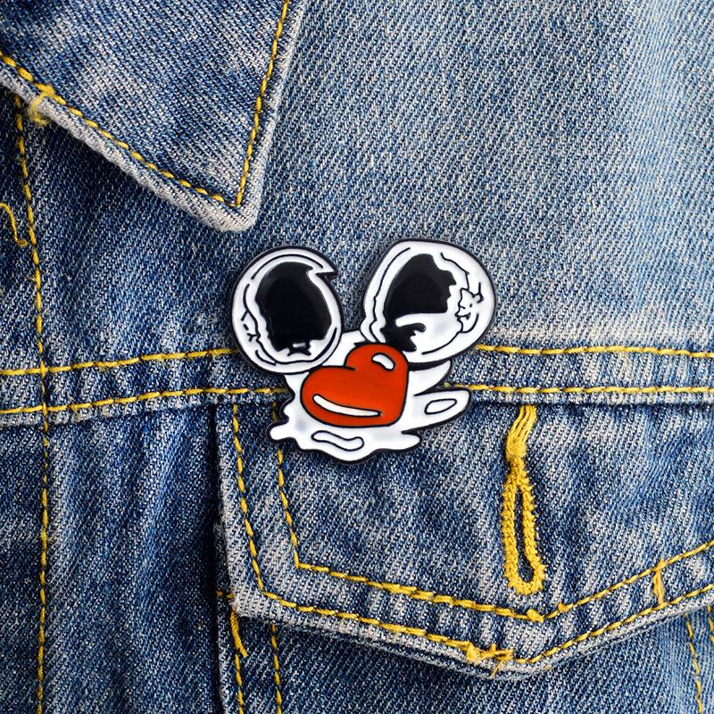 Creative Heart-Shaped Eggshell Drip Oil Brooch for Denim Jackets