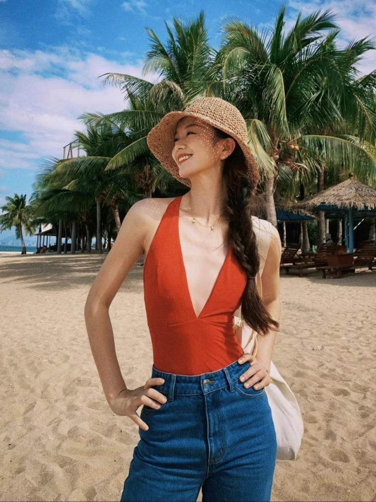 

Trend s Sexy Backless Deep V Swimsuit Summer Seaside Beach Hot Spring Belly Cover Skinny Fashion One-piece Swimsuit XL червоний