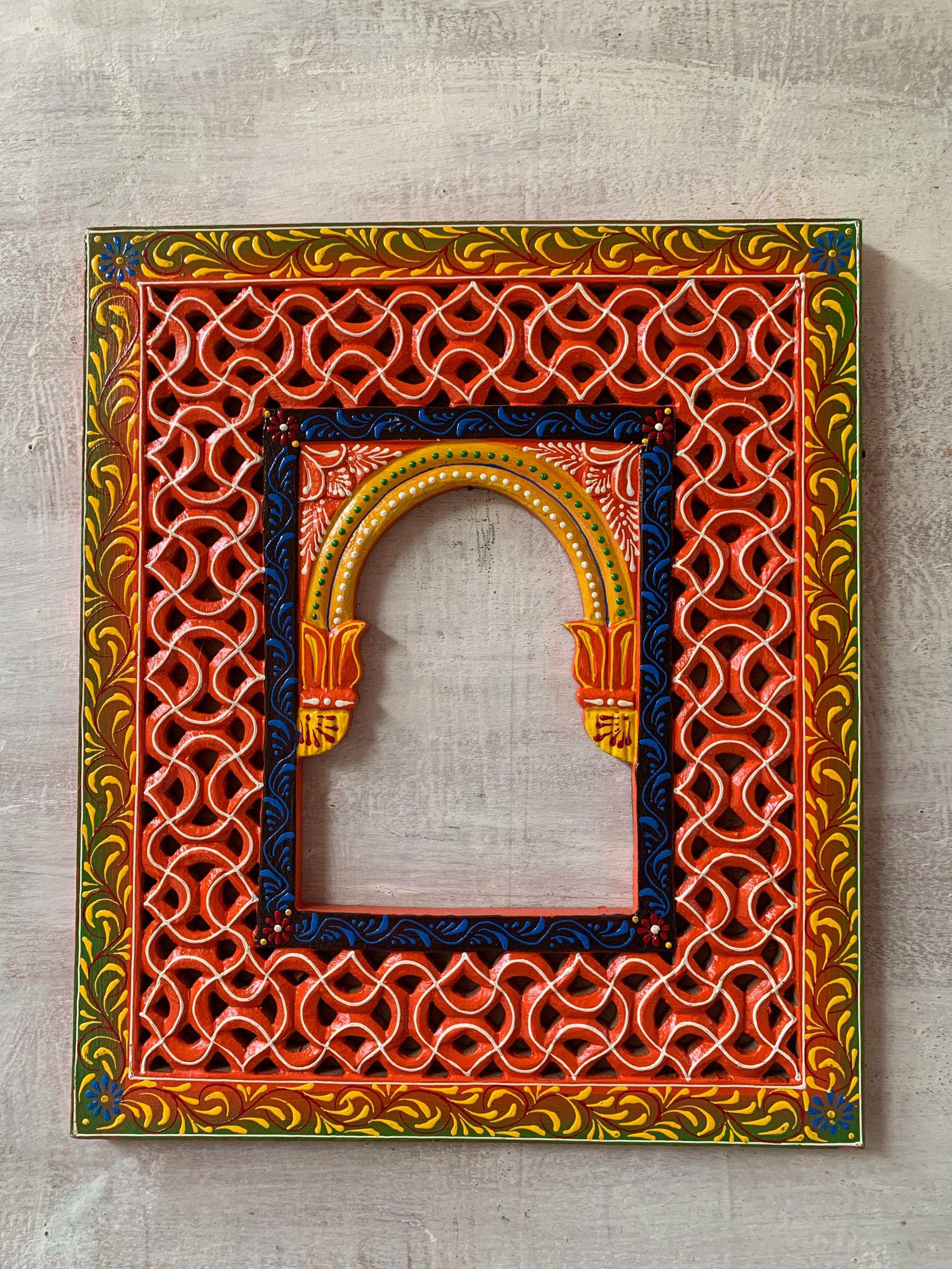 Hand-Painted Wooden Jharokha Frame: Indian Wall Hanging Decor разноцветный