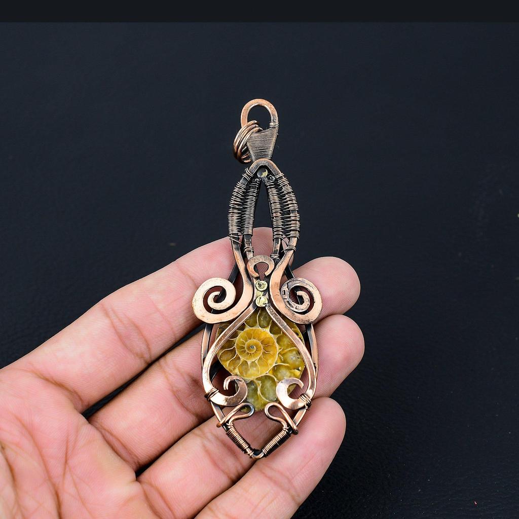 Pietre prețioase fosile de amonit, sârmă de cupru pur, bijuterii cu pandantiv lucrate manual pentru ea