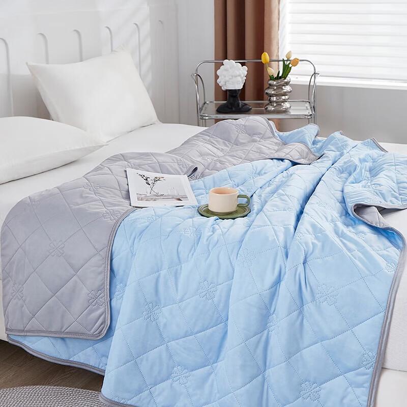 BATANUV Cooling Silk Summer Duvet