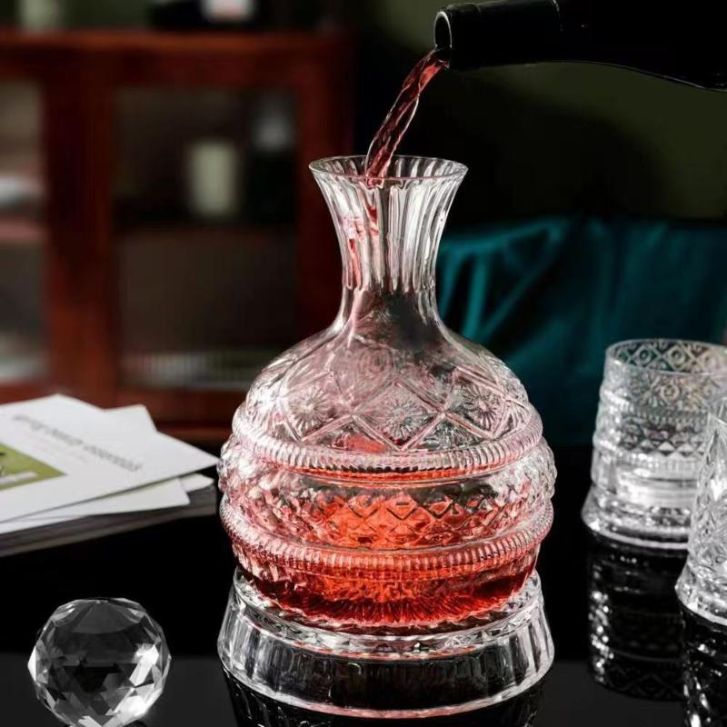 European-style High-end Rotating Star Diamond Wine Decanter Wine Divider, Untoppleable Glass, Light Luxury Accessories and Gifts