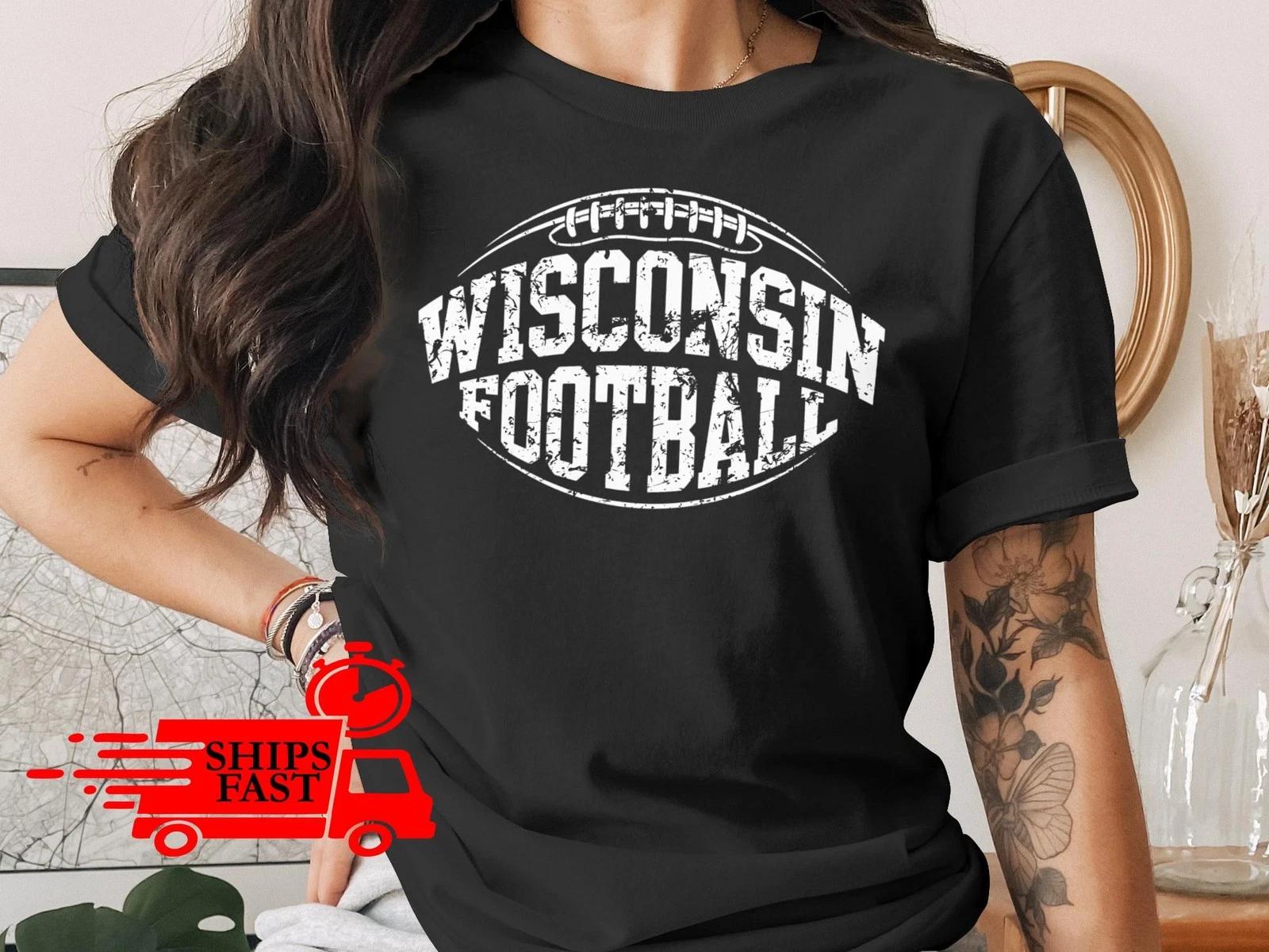 Wisconsin Football T-Shirt Comfort Colors Distressed Graphic Fan Apparel S