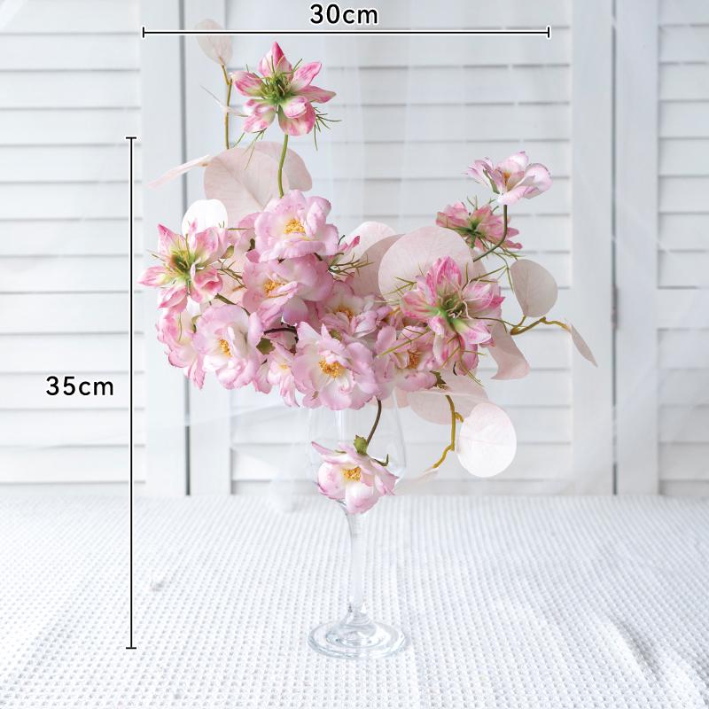 Individuell gefertigtes weißes europäisches florales Tafelaufsatz für Hochzeiten