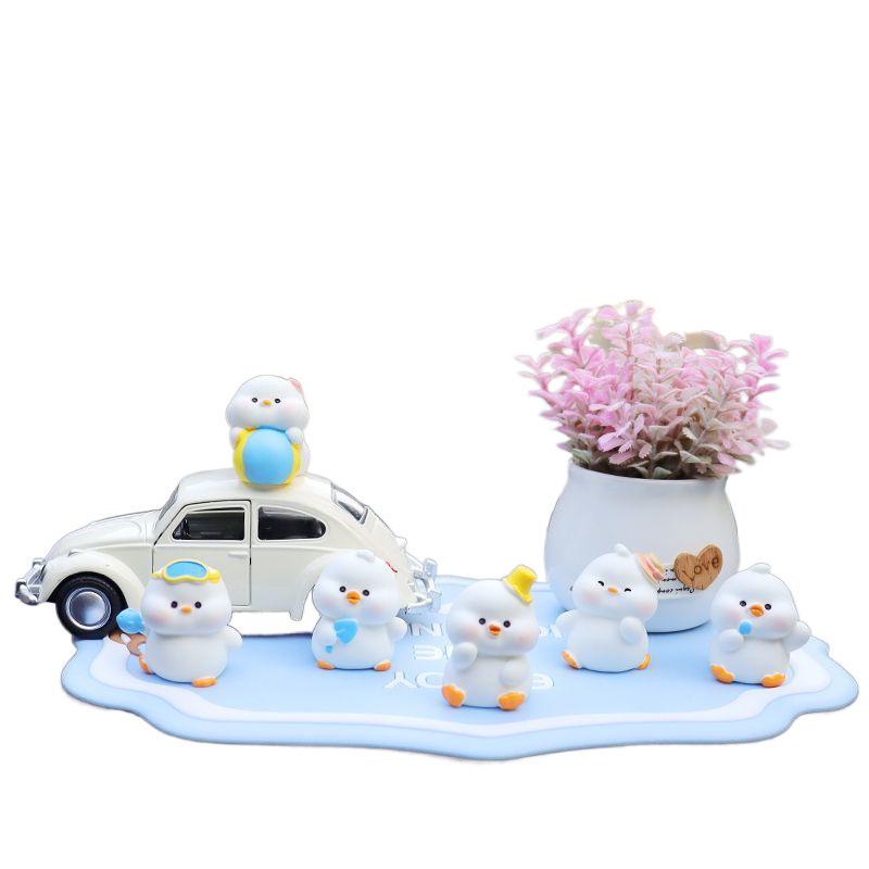 Cute Cartoon Duck Car Ornaments: Creative Interior Accessories