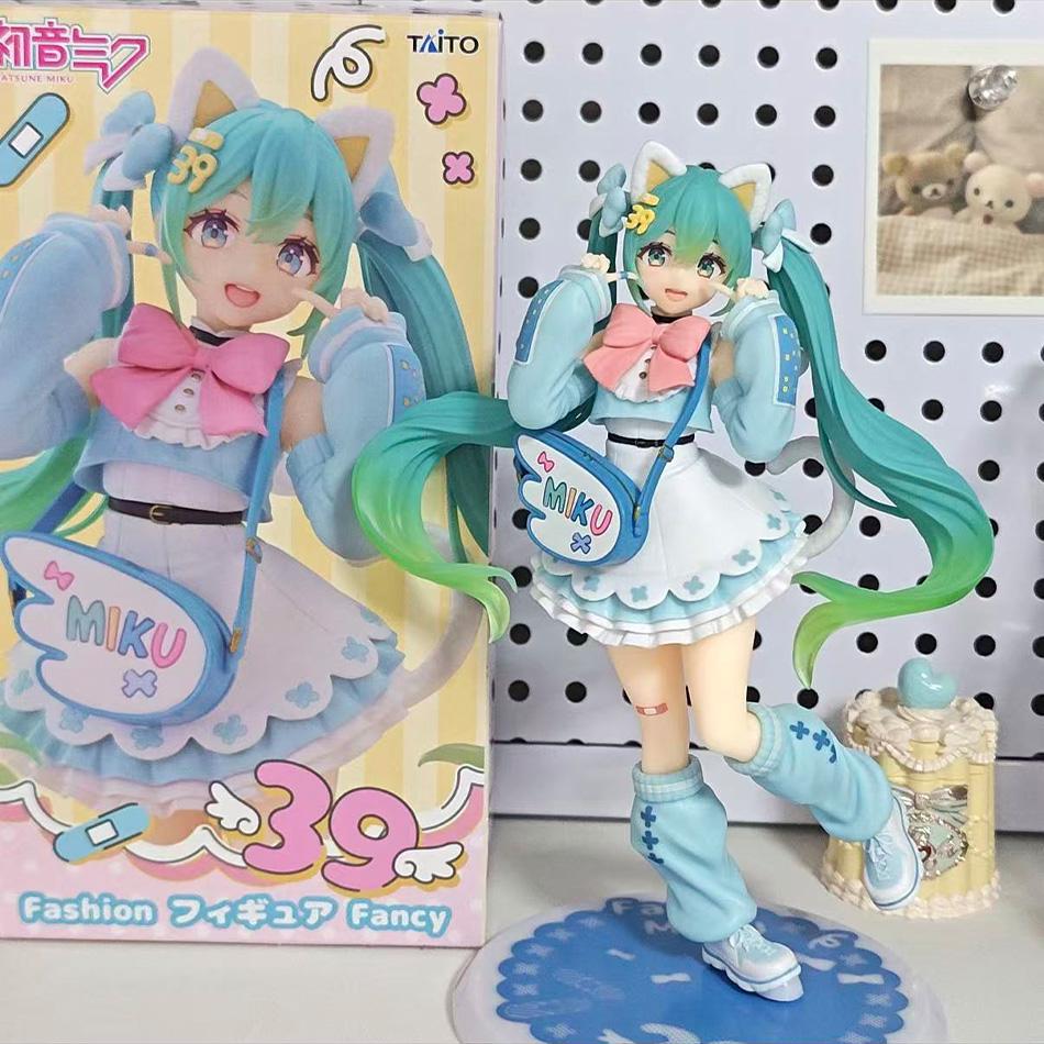 New Hatsune Miku Cat Ear Anime Figure 19cm PVC Action Figure Kawaii Miku Collectible Model Doll Desktop Ornament Gift for Fans