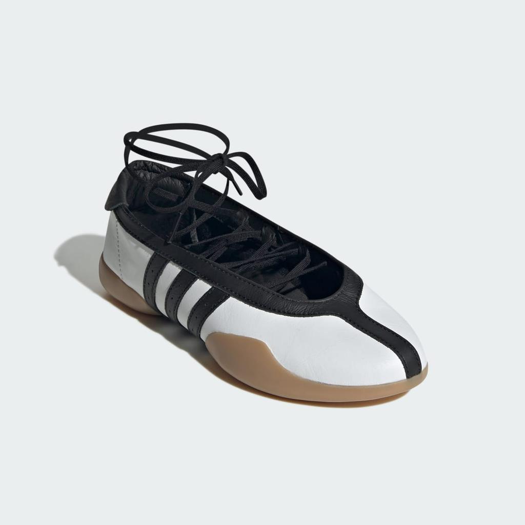 adidas Taekwondo Mei Ballet JR7030 Women's Originals Sneakers Cloud White / Core Black / Gum