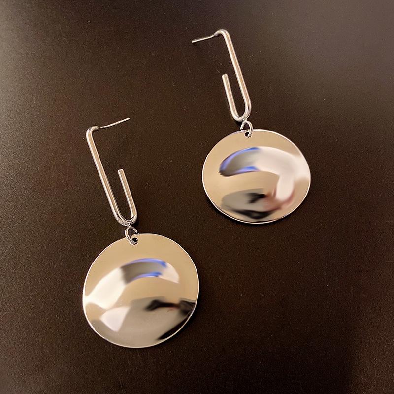 925 Silver Needle Metal Hook Earrings: Simple, Elegant Fashion for Evening Events with Popular Ear Cuffs.