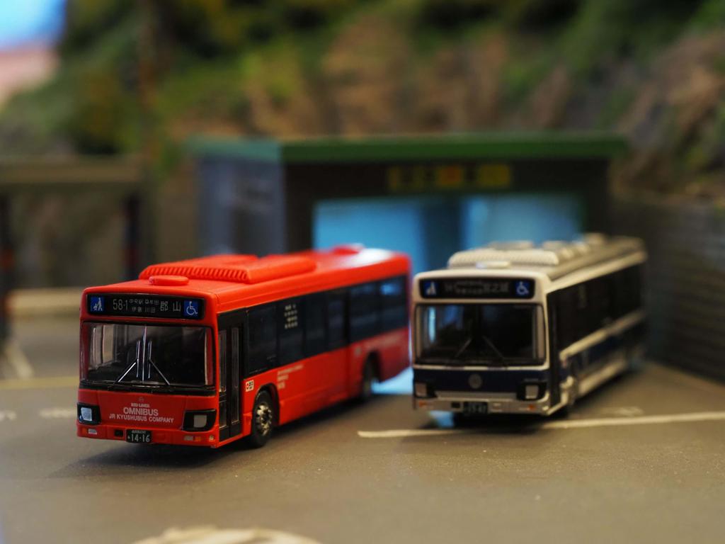 Tomytec The Bus Collection Bus Colle JR Kyushu Bus New and Old Colors Set Diorama Supplies 336877 2-Bus