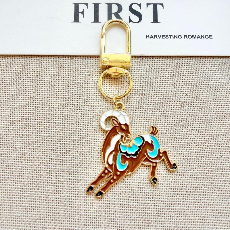 Creative Sheep Metal Keychain Compact Size Vintage Pendant Fashion Bag Charm for Purse Decor New Year Souvenir Gift
