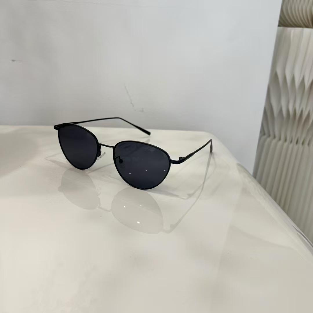 

Korean Style Sunglasses Men Cat Eye Shape Anti-Reflective Women Sun Glasses Campus Style Sunglasses Woman