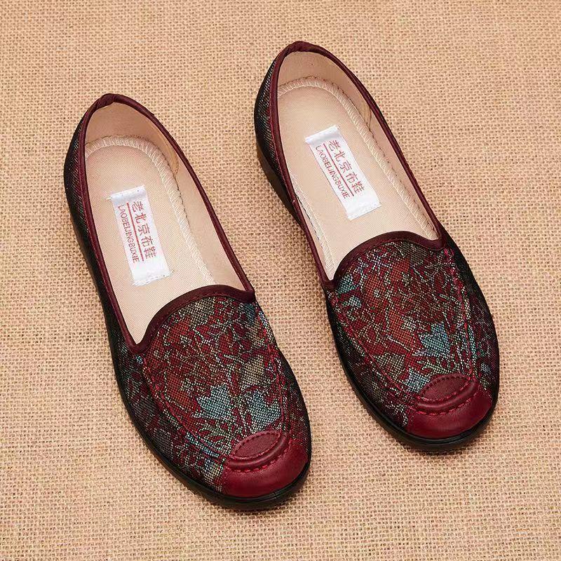Summer Old Beijing Cloth Shoes Female Mother Shoes Breathable the Elderly Soft-soled Shoes Non-slip Grandma Shoes Flat Old Lady Shoes