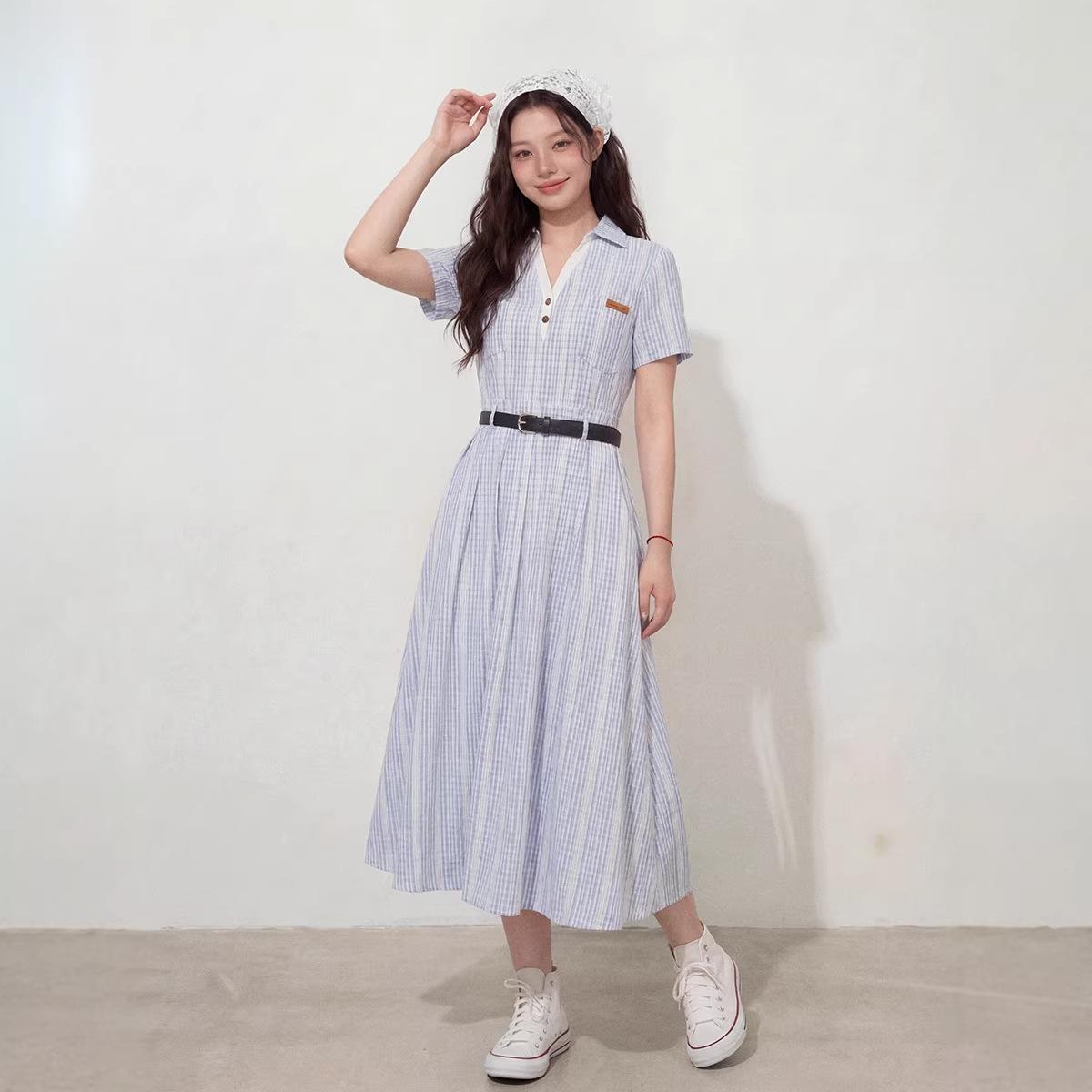 

Blue Plaid Short-Sleeve Long Dress with Waist-Cinching Design - Gentle French Summer Style for Women L