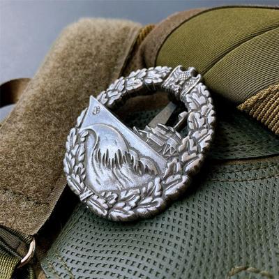 Tragbares Retro-Adler-Metallabzeichen 3D-geprägter Vintage-Broschenstift Rostfrei Wetterfestes Emblem Universell