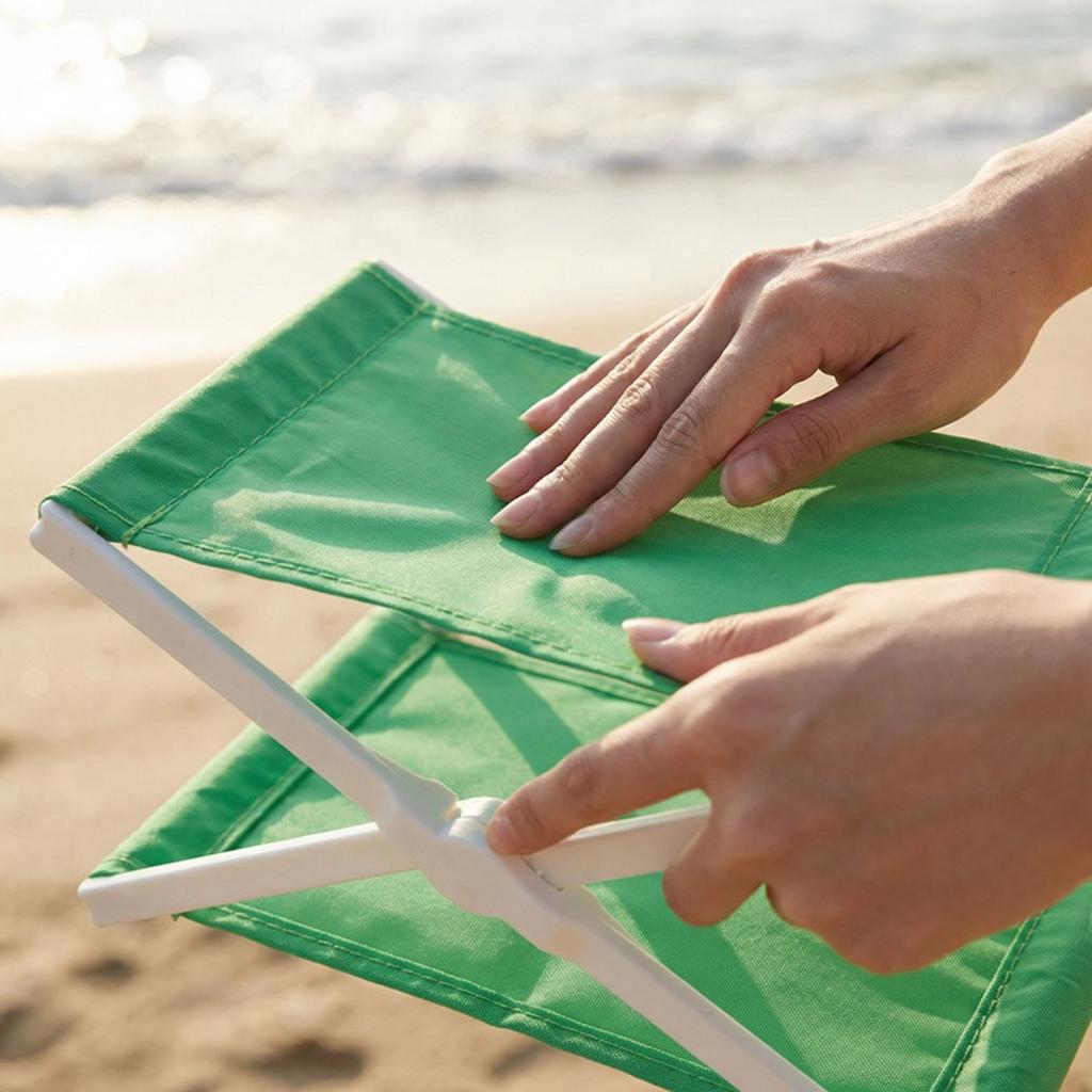 Outdoor Foldable Beach Pillow Portable Camping Pillow Lightweight Compact Design Suitable for Travel Hiking and Relaxation At the Beach or Park