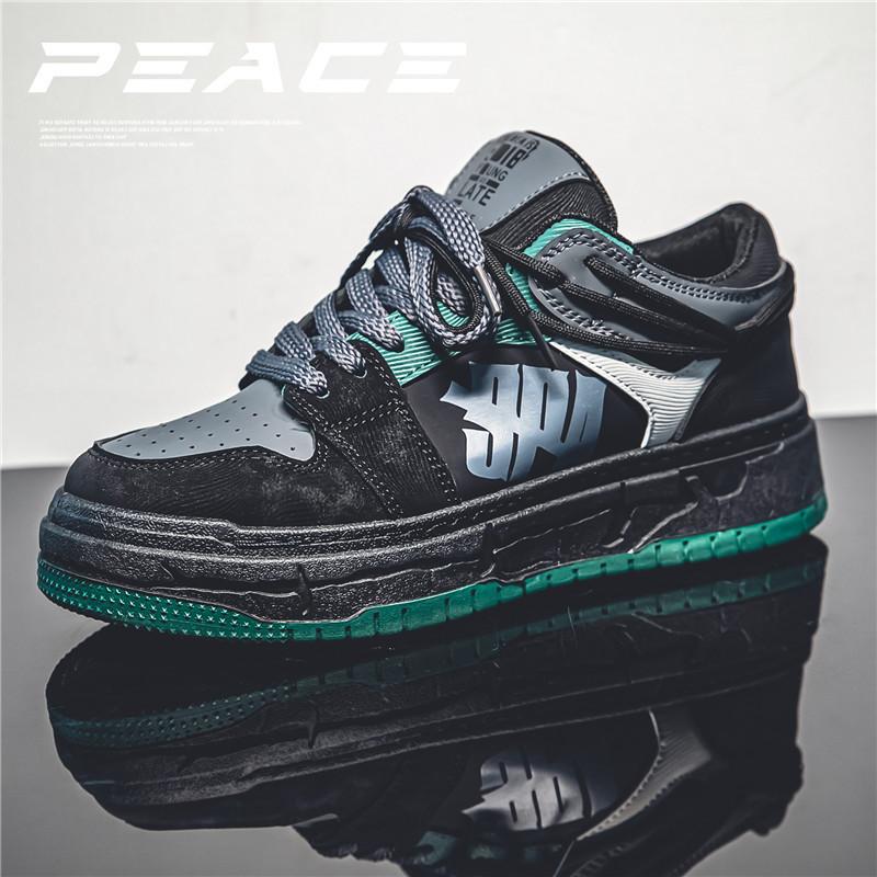 

Кеды с нашивками в стиле гочао 2024 осень новая модная универсальная обувь на толстой подошве классические хлебные повседневные спортивные мужские туфли 44