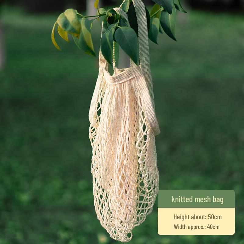 Picnic-Themed Photo Props: Outdoor Scene Decoration with Tablecloth and Tray for Food Photography.