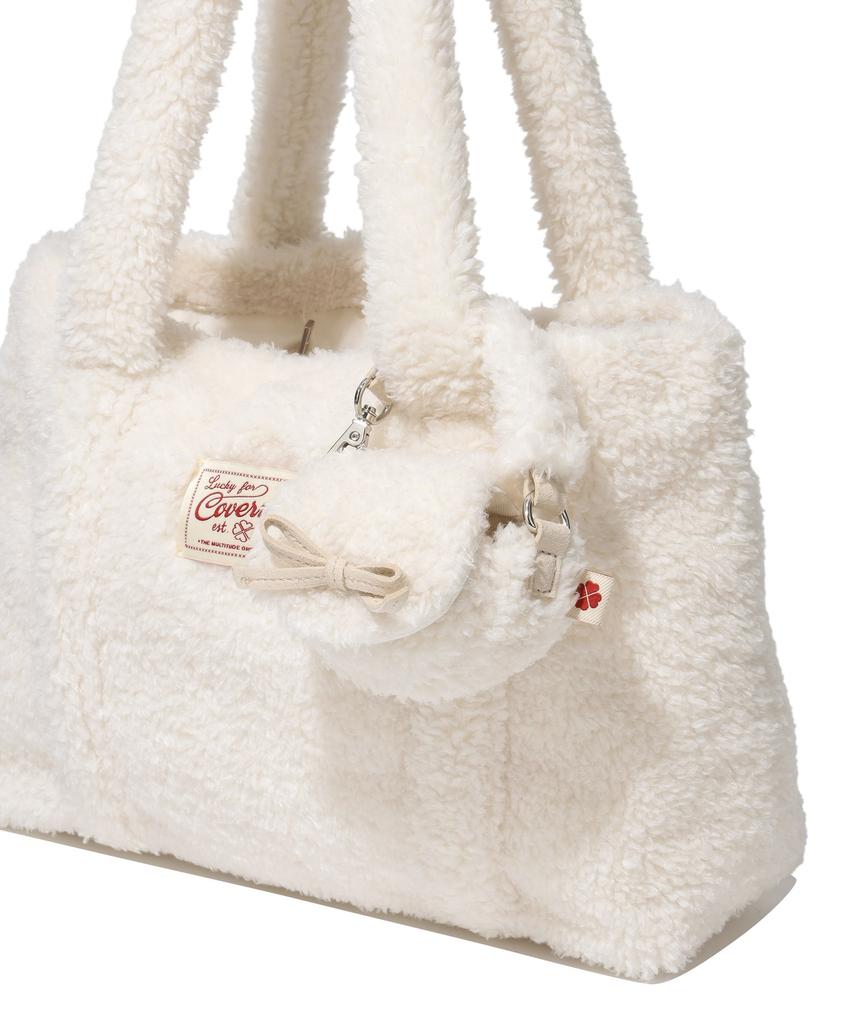 Covernat Woman Clover Heart Fluffy Pouch Ivory