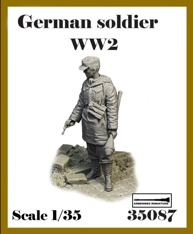 Ardennes Miniatures 1/35 WWII German Non-Commissioned Officer In Winter Gear with Panzerfaust Resin Kit AR35087 (Person)