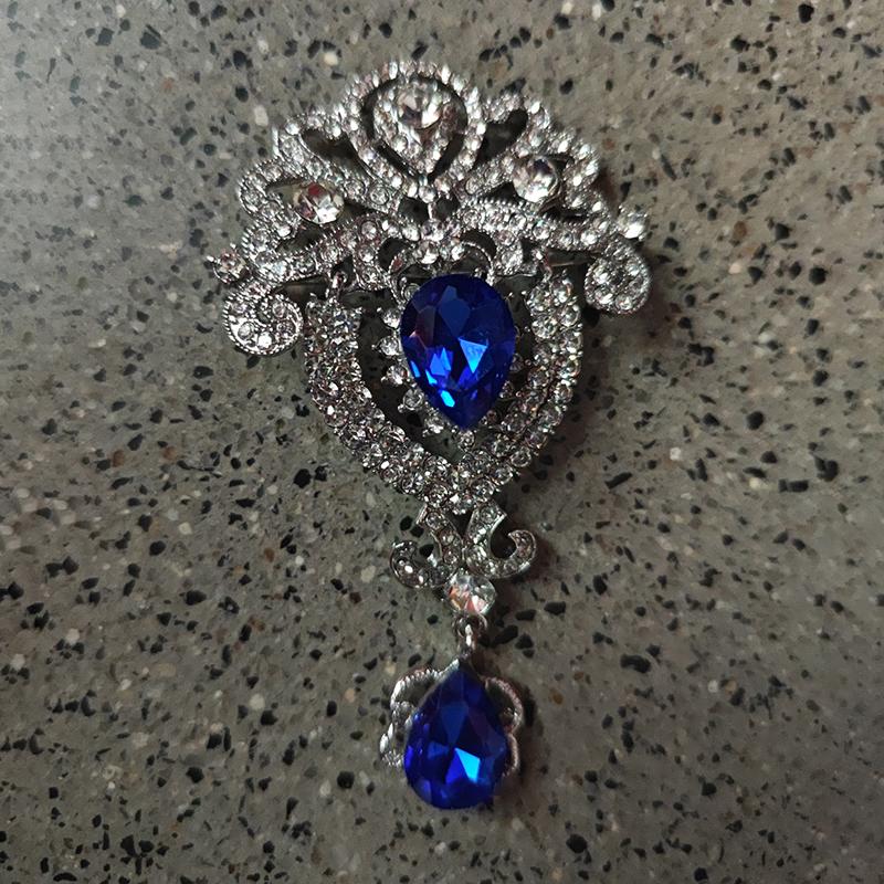 Silberne große Blumen-Brautbrosche mit Strasssteinen, Kristall, Hochzeit, Brosche