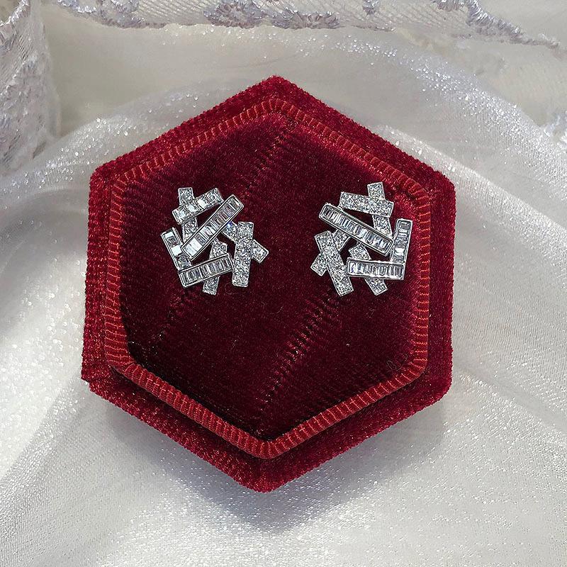 Orecchini Geometrici di Alta Gamma, Orecchini di Lusso Leggero di Celebrità di Nicchia alla Moda, Orecchini a Croce Raffinati e Versatili