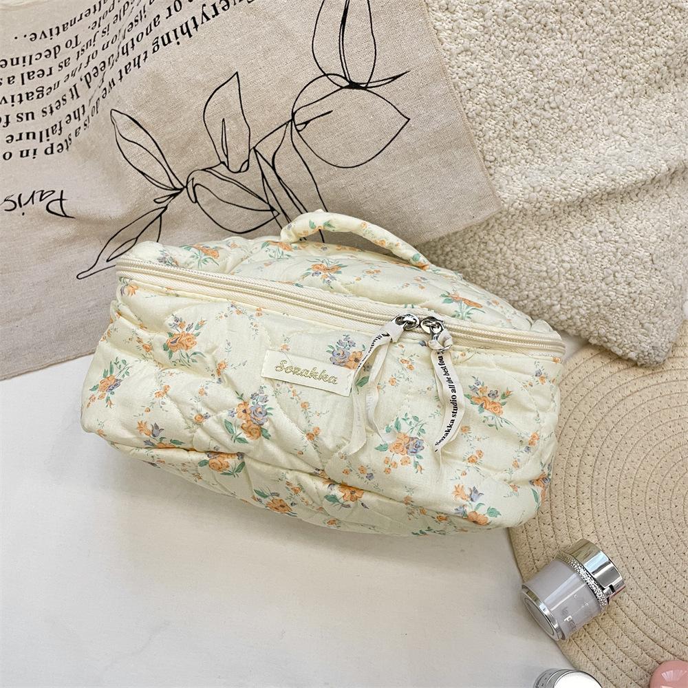 New Portable Travel Bag, Large-capacity Toilet Bag, Women s Lipstick Storage, Skin Care Product Storage Bag, Cosmetic Bag.